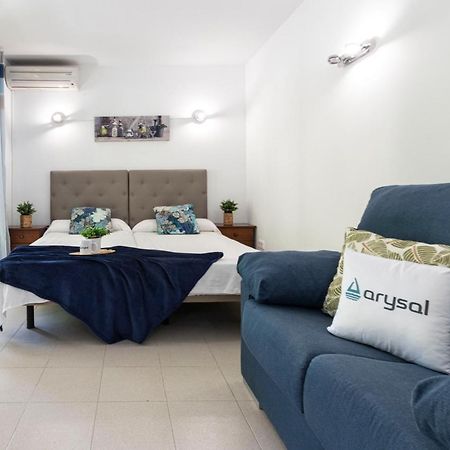 Estudio A 100 Metros De La Playa Салоу Екстериор снимка
