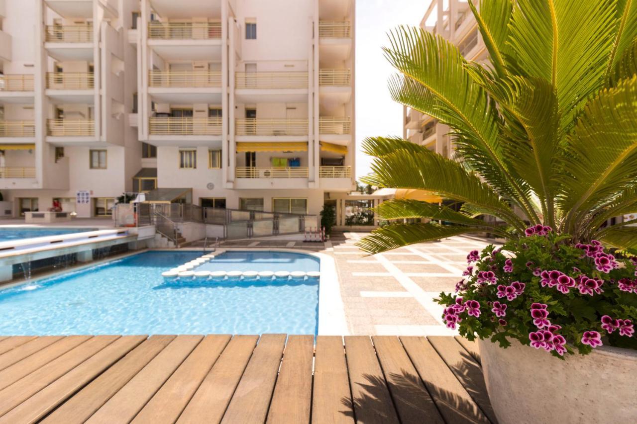 Estudio A 100 Metros De La Playa Салоу Екстериор снимка