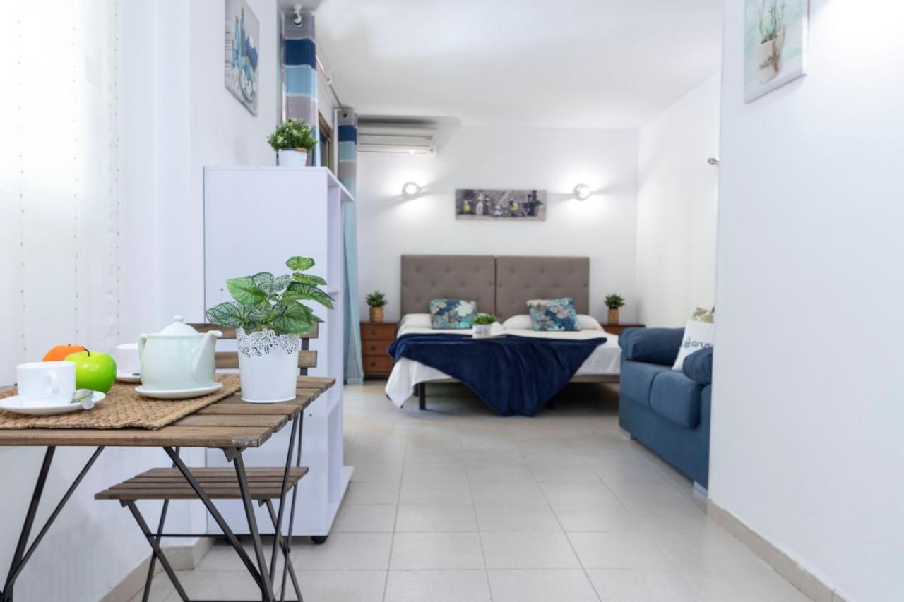 Estudio A 100 Metros De La Playa Салоу Екстериор снимка