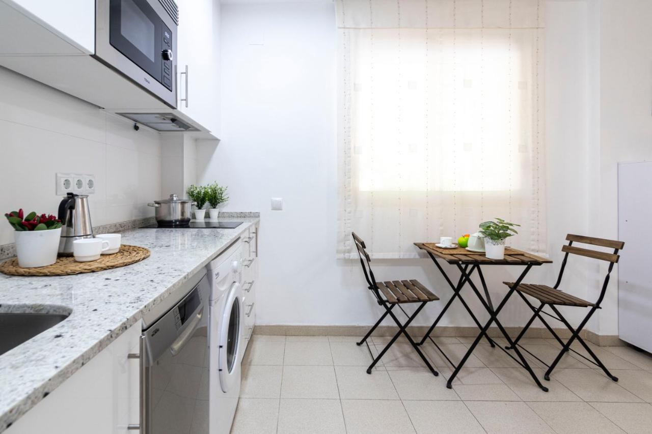 Estudio A 100 Metros De La Playa Салоу Екстериор снимка