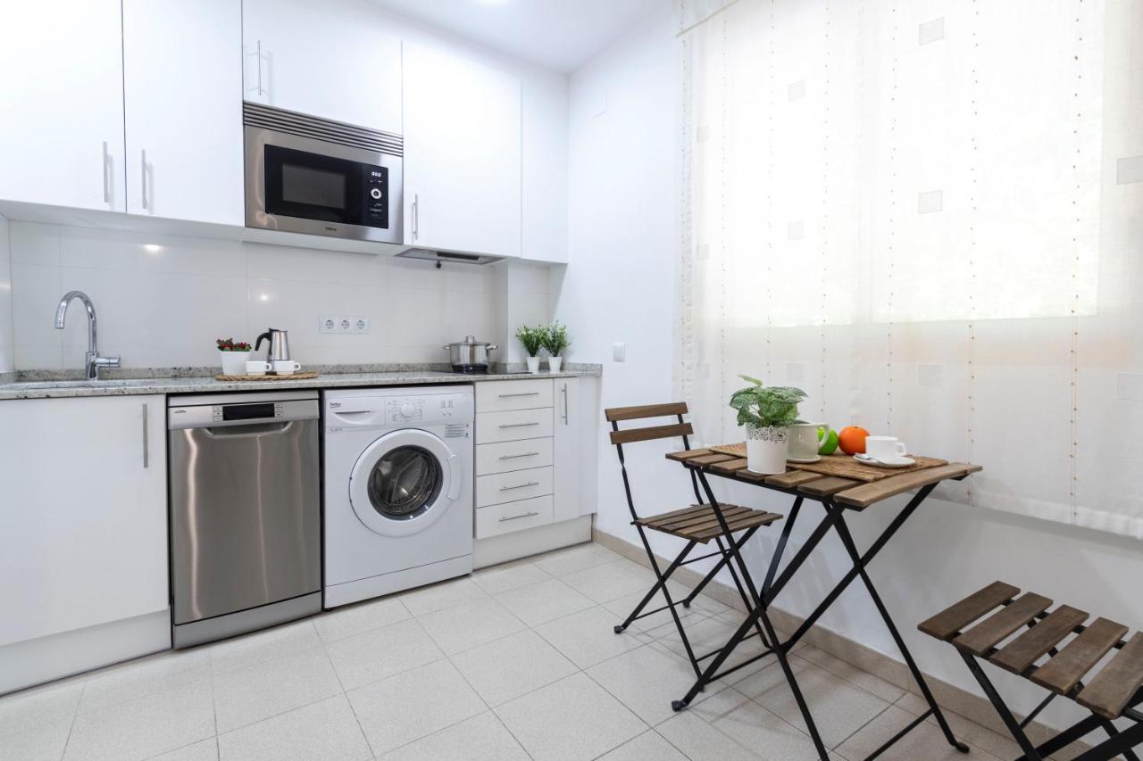 Estudio A 100 Metros De La Playa Салоу Екстериор снимка