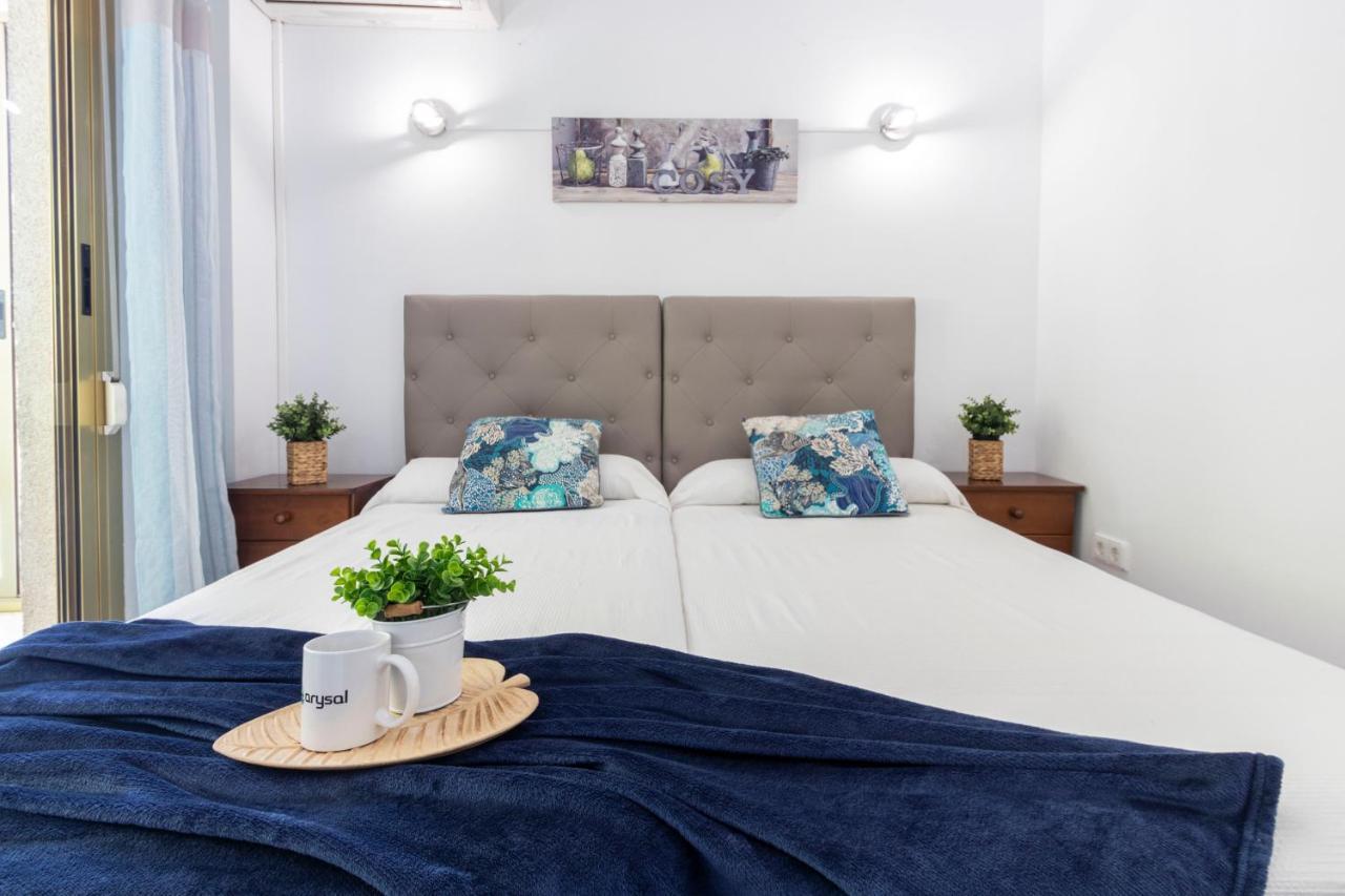 Estudio A 100 Metros De La Playa Салоу Екстериор снимка