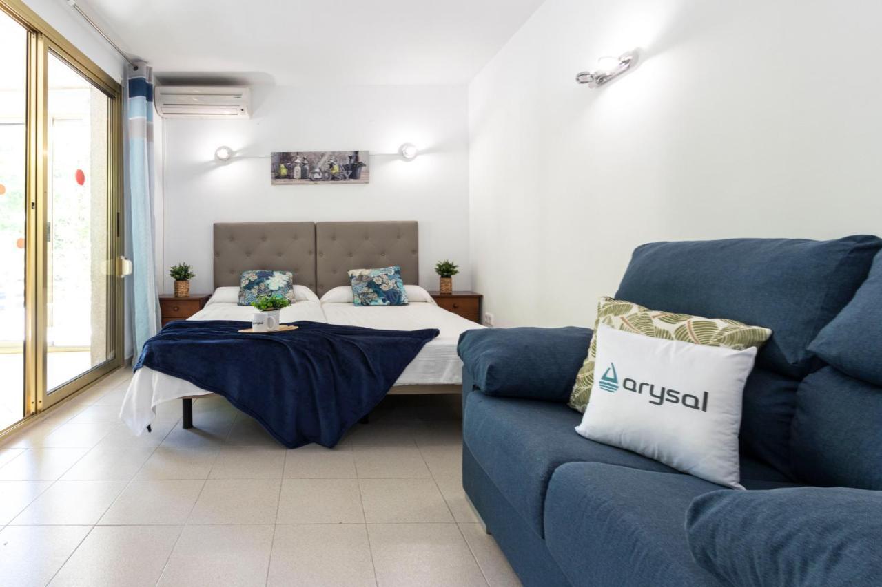 Estudio A 100 Metros De La Playa Салоу Екстериор снимка